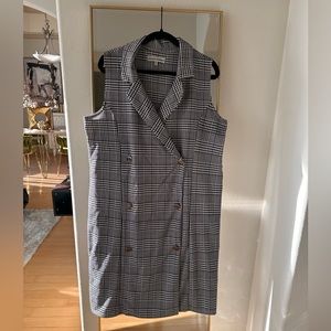 Sleeveless plaid dress